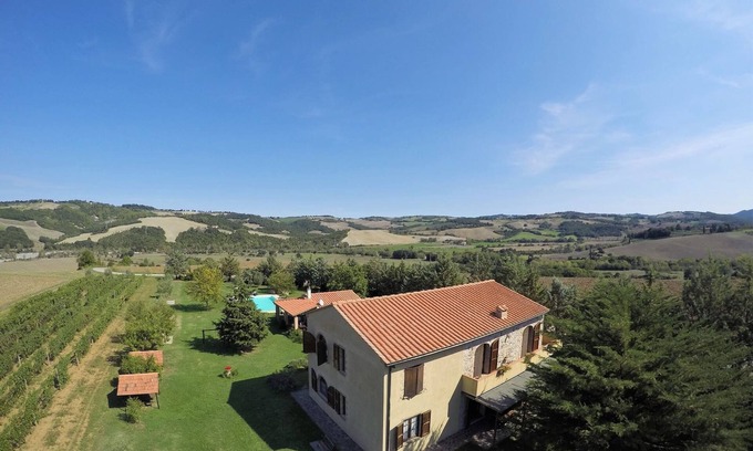 Pomarance Apartment | Casa Girasole Agriturismo Le Selvole Tuscany