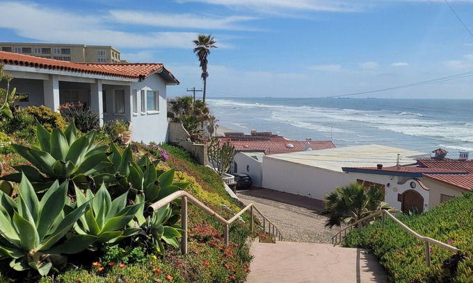 Playas De Tijuana House | Casa Grace in Playa del Sol