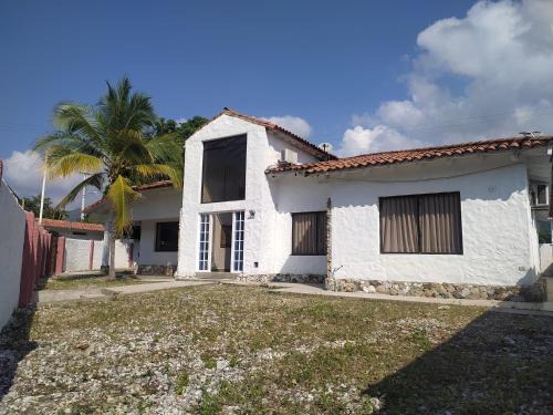 Papare House | Casa grande Santa Marta, con Playa Privada