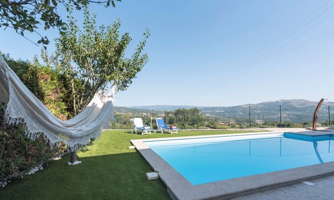 Penafiel House | Casa Guimas - Four Bedroom House, Sleeps 10