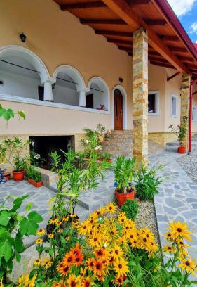 Jiblea Veche House | Casa Hera