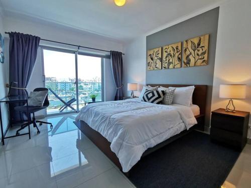 Bella Vista Apartment | Casa HJP - Rooftop Pool, Gym, Balconies,