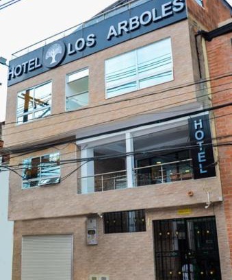 Bello Hotel | CASA HOTEL LOS ARBOLES
