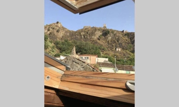 Francavilla di Sicilia House | Casa in Stile Siciliano Vicino Alle Gole e Giardini Naxos