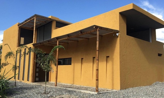 Ricaurte House | Casa Indica. Nature and relaxation at your fingertips.