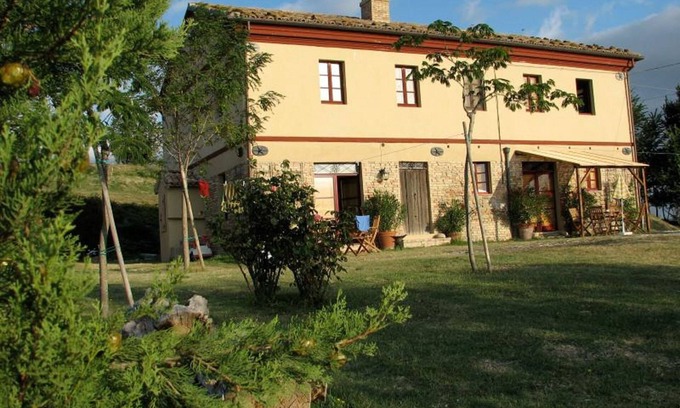 Montecarotto Apartment | Casa -Montale, 2/5 Stalla, gr. Pool, private setting, panoramic view