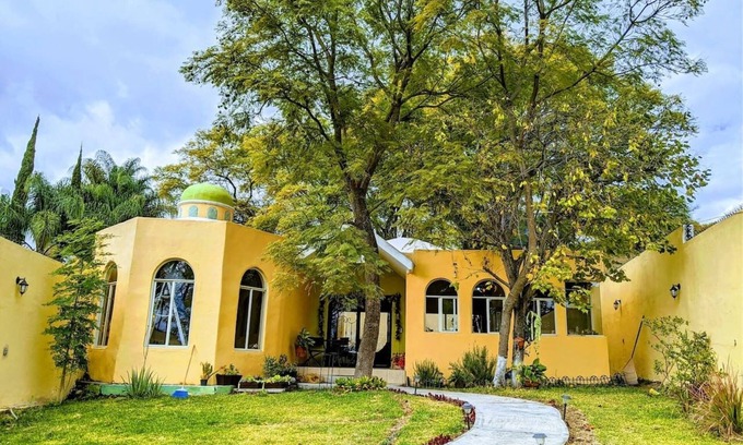 Chapala Haciendas Cottage | Casa Jacarandas Chalet with Garden in Chapala