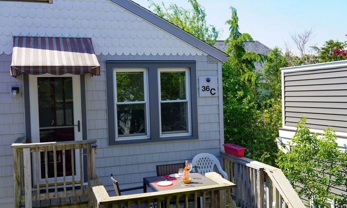 Rehoboth Beach Apartment | Casa Junior | Private Downtown Rehoboth Apartment just 1 block to the beach!