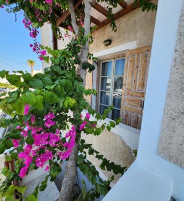 Kamari Apartment | Casa Kairis premium suites