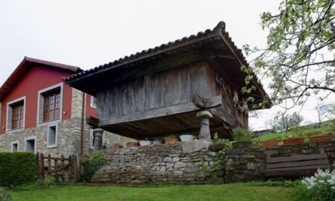 El Cuadro Cottage | Casa La Cuesta full rural accommodation in Oviedo for 6 guests