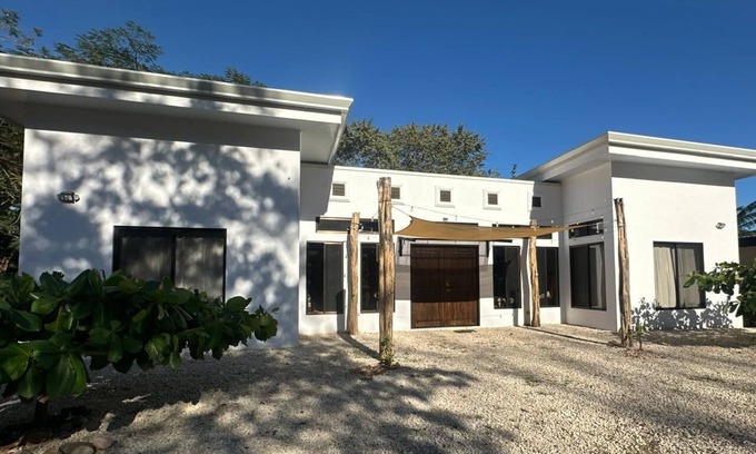 Matapalo House | Casa La Huerta - Pool and BBQ - Playa Grande - 7 people