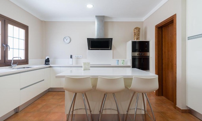 Castillo del Romeral House | CASA LA MAJORERA