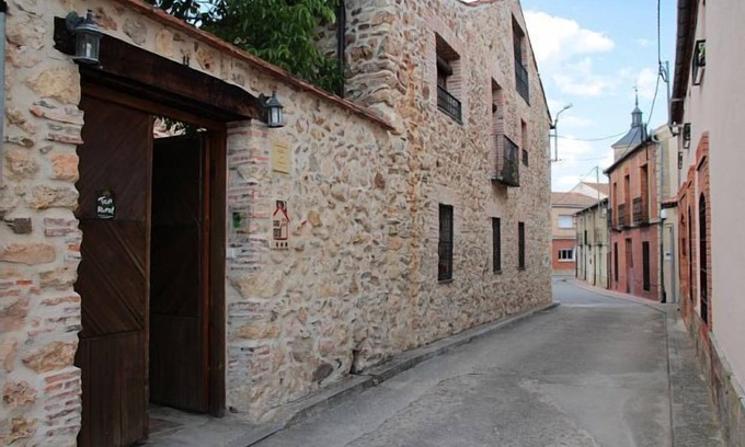 Armuna Cottage | Casa La Plaza for 12 people