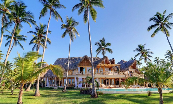 Puerto Bahia Villa | Casa La rodonda: 9 bedroom beachfront on spectacular sunset location.