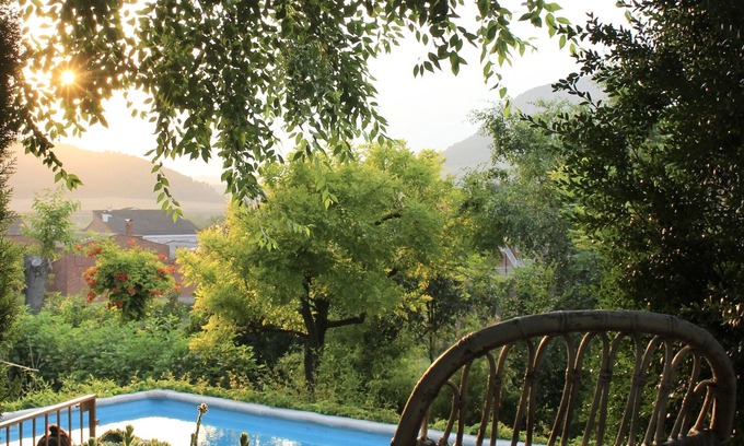 Ivars de Noguera House | Casa la Vall A house surrounded by nature
