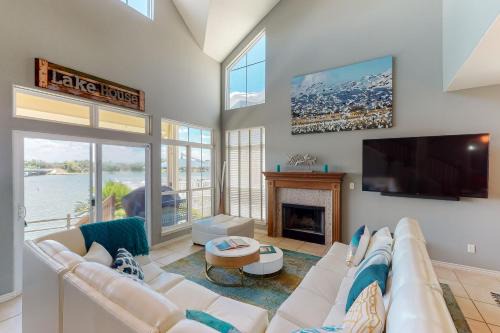 Kingsland House | Casa Lakeside Bliss