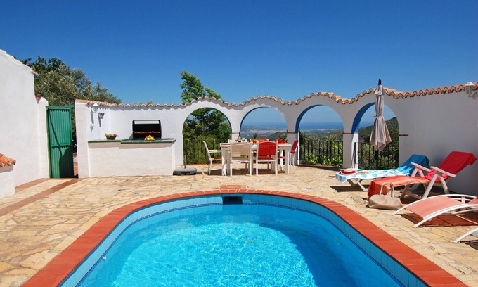 Comares Villa | Casa Las Brisas: A Magnificent Villa with Pool, Aircon, Privacy, Stunning view.s