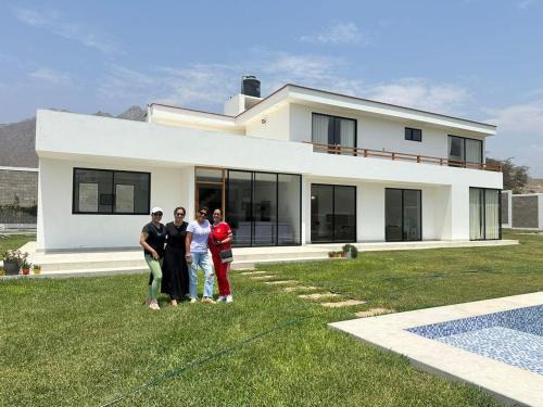 Laredo House | Casa Las Lomas
