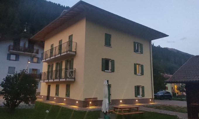 Pellizzano Apartment | Casa Le Iscle