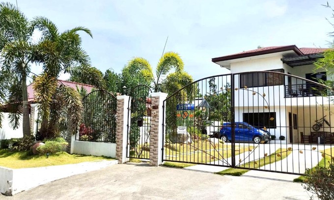 General Emilio Aguinaldo Villa | Casa LeoMa