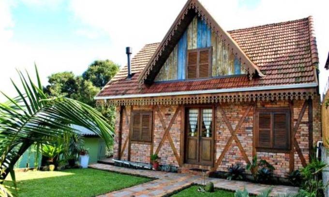Portico House | Casa Lermen; Enjoy a property that refers to the history of Gramado.