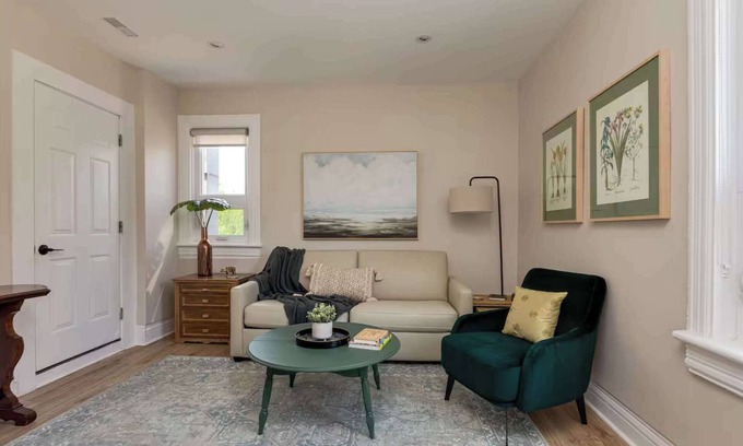 Leslieville Hotel | Casa Leslieville - 2BR Suite with LRG Patio!
