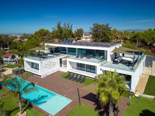 Carvoeiro Villa | Casa Limao Luxury villa sea views in Carvoeiro