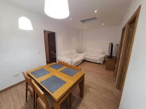 Alcora House | Casa Lom