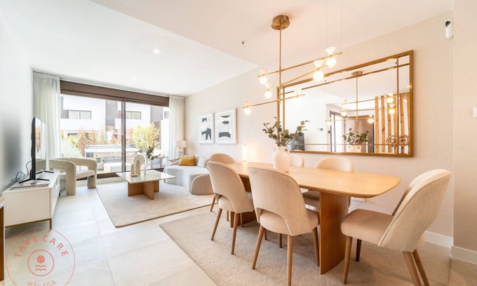 Rincon de la Victoria Ski Chalet | Casa Loma with jacuzzi - Take Care Malaga