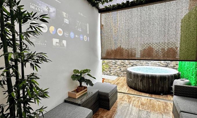 Ahuachapan House | Casa Los Ausoles - With Jacuzzi