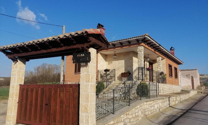 Peral de Arlanza House | Casa Los Lagares