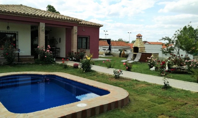 Alcaracejos Villa | Casa Los Rosales Alcaracejos by Ruralidays
