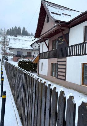 Dorna Candrenilor House | Casa Lulu