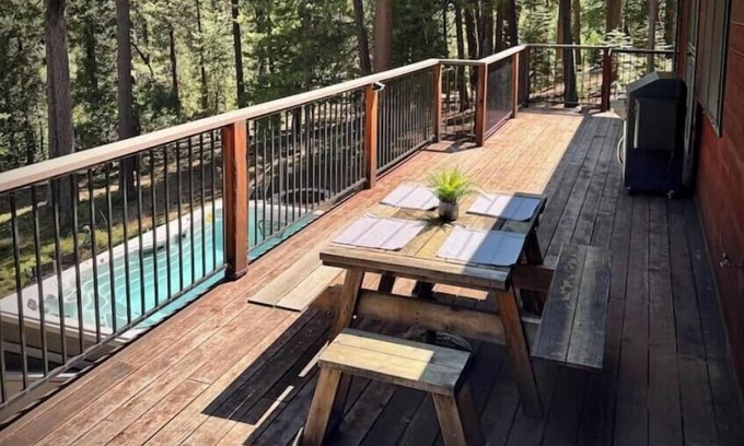 Croft Cabin | Casa Luna swim spa in the woods