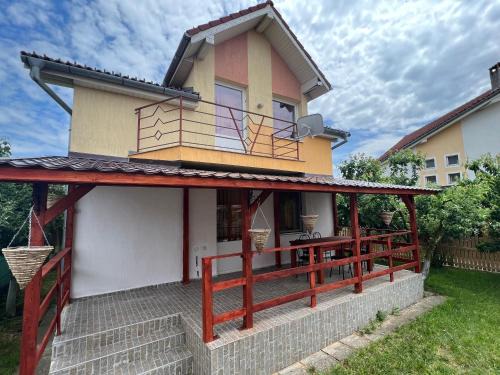 Sura Mica House | CASA LV
