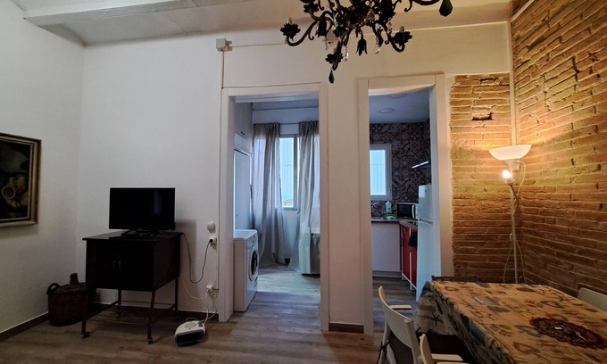 Sants-Badal Apartment | Casa Mia Barcelona & Barça