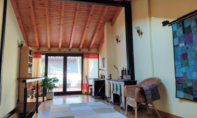 Voto House | Casa Maitri
