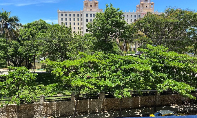 El Vedado House | Casa Manuel y Aracely