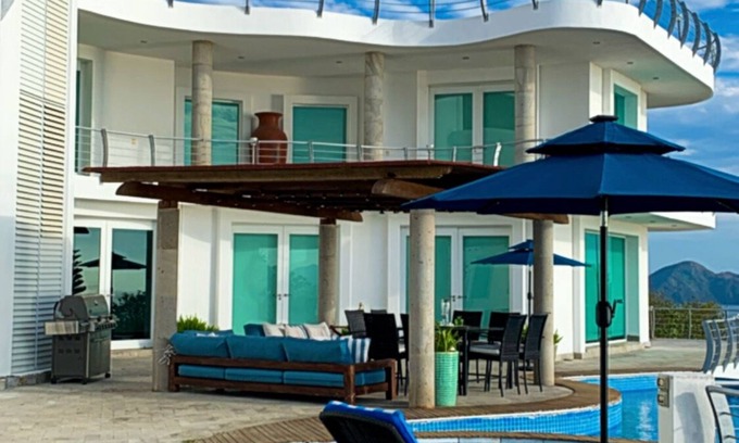 La Punta House | CASA MAR. Spectacular with view to two bays. Swimming pool and outdoor Jacuzzi.