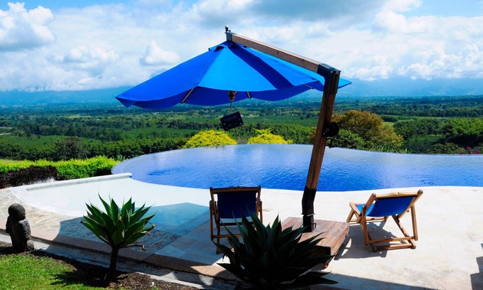 Montenegro House | Casa Mar Verde