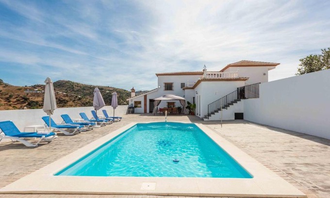 Almogia Villa | Casa Mari de Almogia by Ruralidays