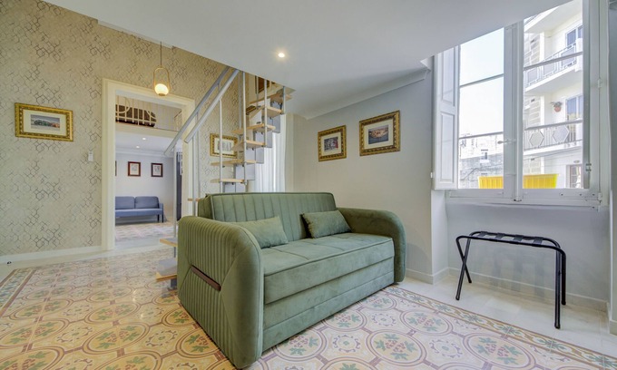 Cospicua House | Casa Marie - Your next stay in a Traditional Corner Townhouse, built in 1881