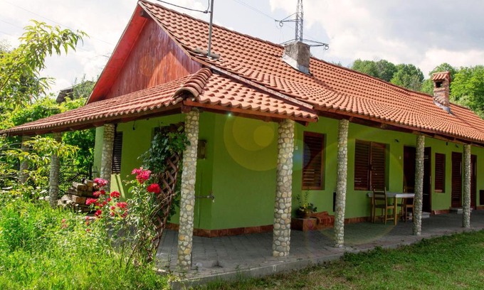 Capatineni-Ungureni House | Casa Matteo
