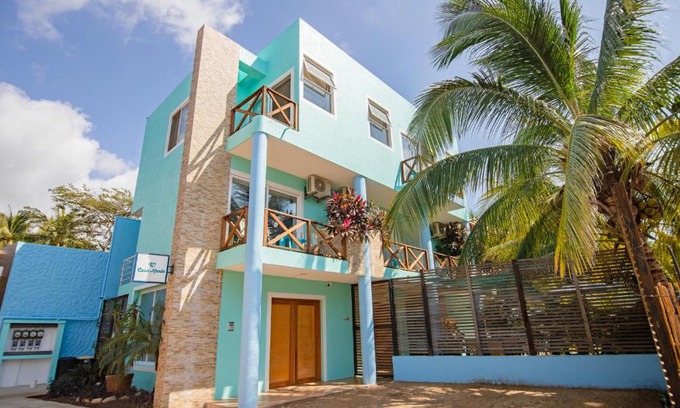 Los Tamarindos House | Casa Menta