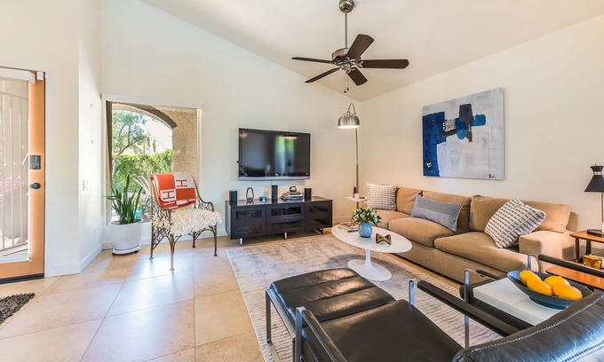 Palm Springs House | Casa Mesquite - Lovely Bungalow in S Palm Springs
