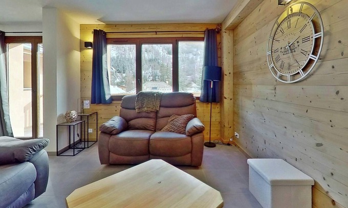 Aiguilles Apartment | CASA-Mezan, appartement cosy 2 chambres