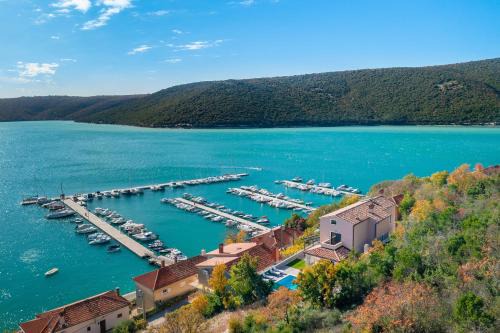 Trget House | Casa Mia near the sea with a stunning view