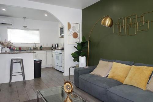 Mid City Hotel | Casa Mid City - Centrally Located 1BR Getaway with Private Yard