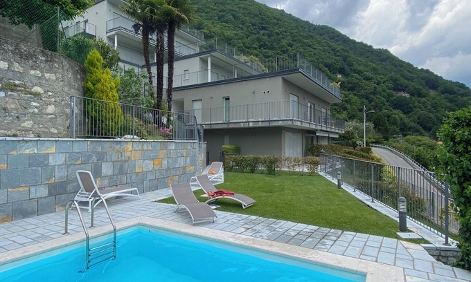 Argegno Apartment | Casa Mille Luci 2 Panoramic modern 2 bedroom unit with large pool