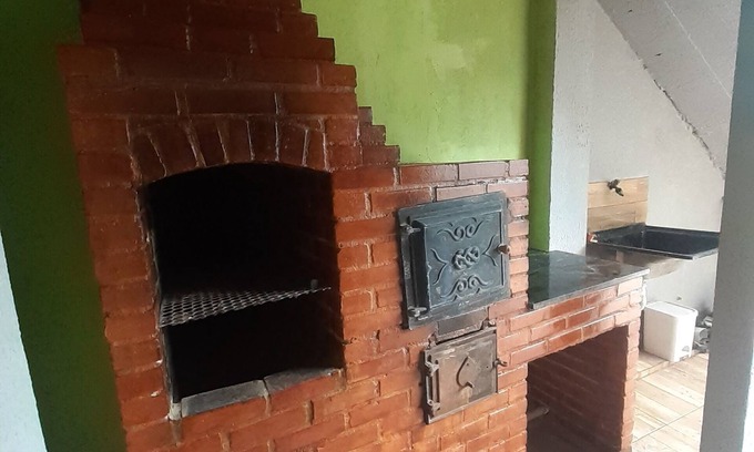 Rio das Ostras House | Casa Mobiliada, bem Arejada e em Ótima Localização!